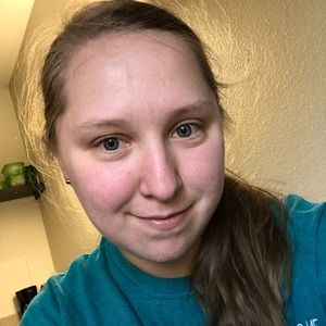 Meet your Posher, Alexandra